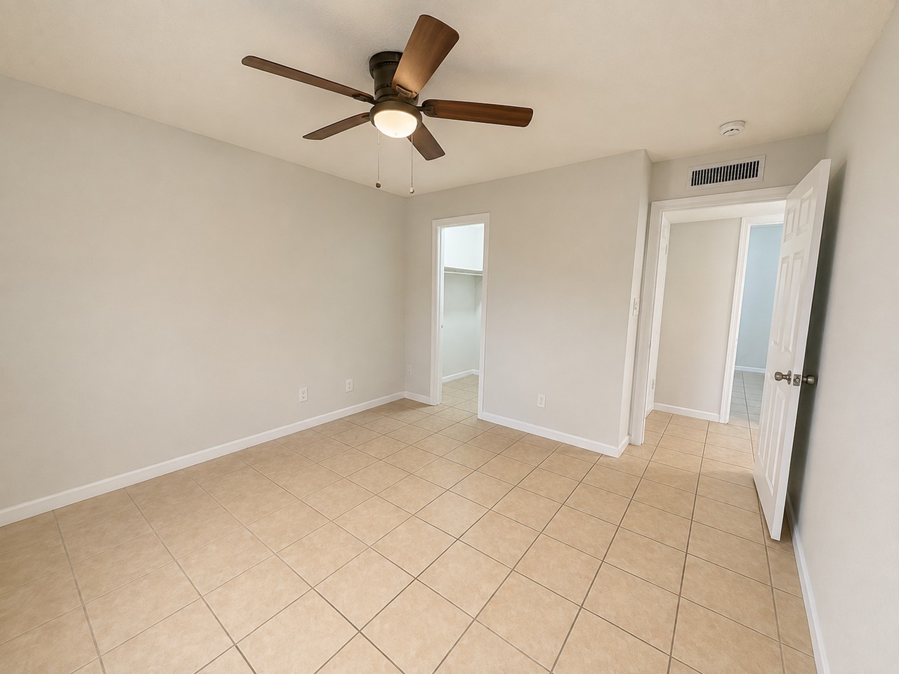 405 Wymore Rd - Photo 3 of 14