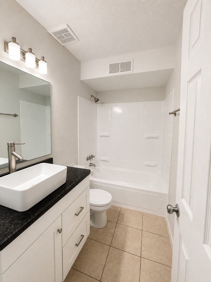 405 Wymore Rd - Photo 4 of 14
