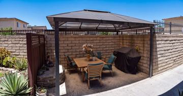 featured image of 8935 Van Nuys Blvd