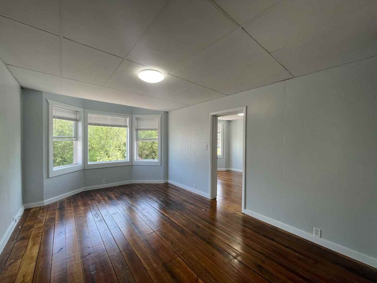 617 Main St E #C - Photo 2 of 7