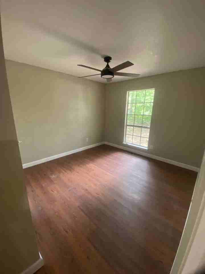 1305 Sun Cir - Photo 5 of 17