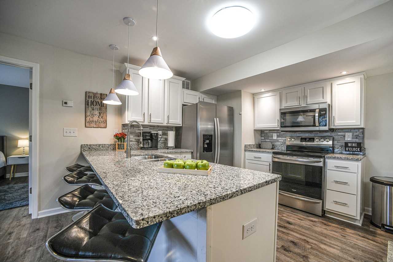 106 Topfield Rd #2 - Photo 5 of 11