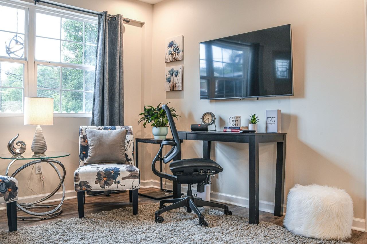 106 Topfield Rd #2 - Photo 7 of 11