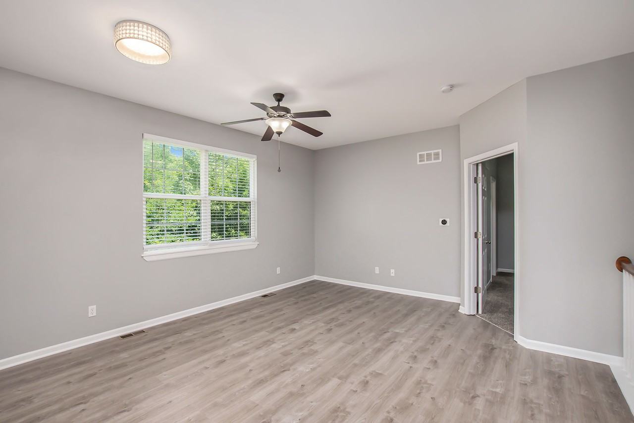 8325 N Nodaway Ave #8325 - Photo 7 of 23