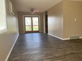 400 Deerfield Ct #1 - Photo 4 of 27