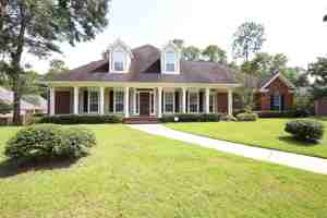 featured image of 212 North Cir
