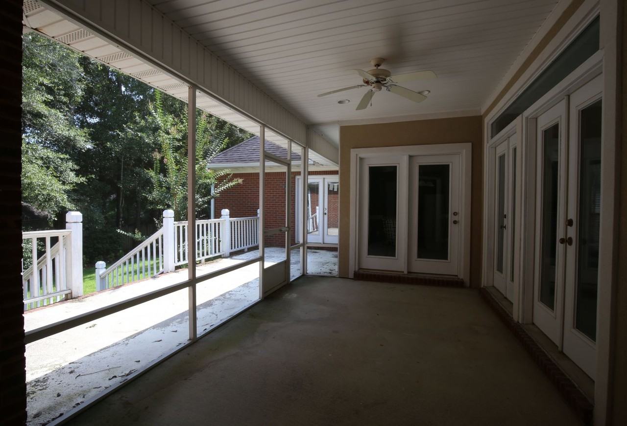 212 North Cir - Photo 5 of 6