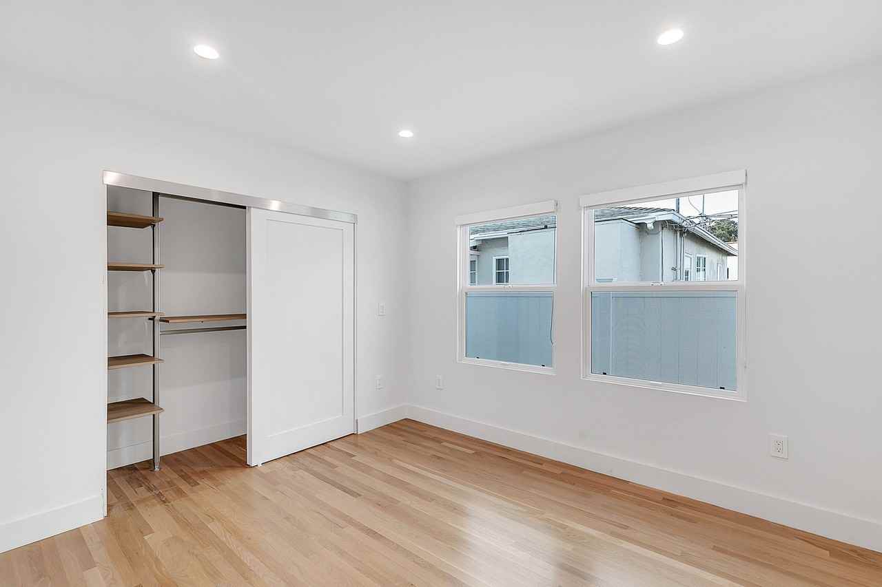 1022 Pacific St - Photo 7 of 13