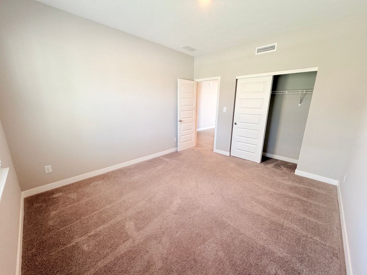 17158 Seaboard Pl - Photo 7 of 50
