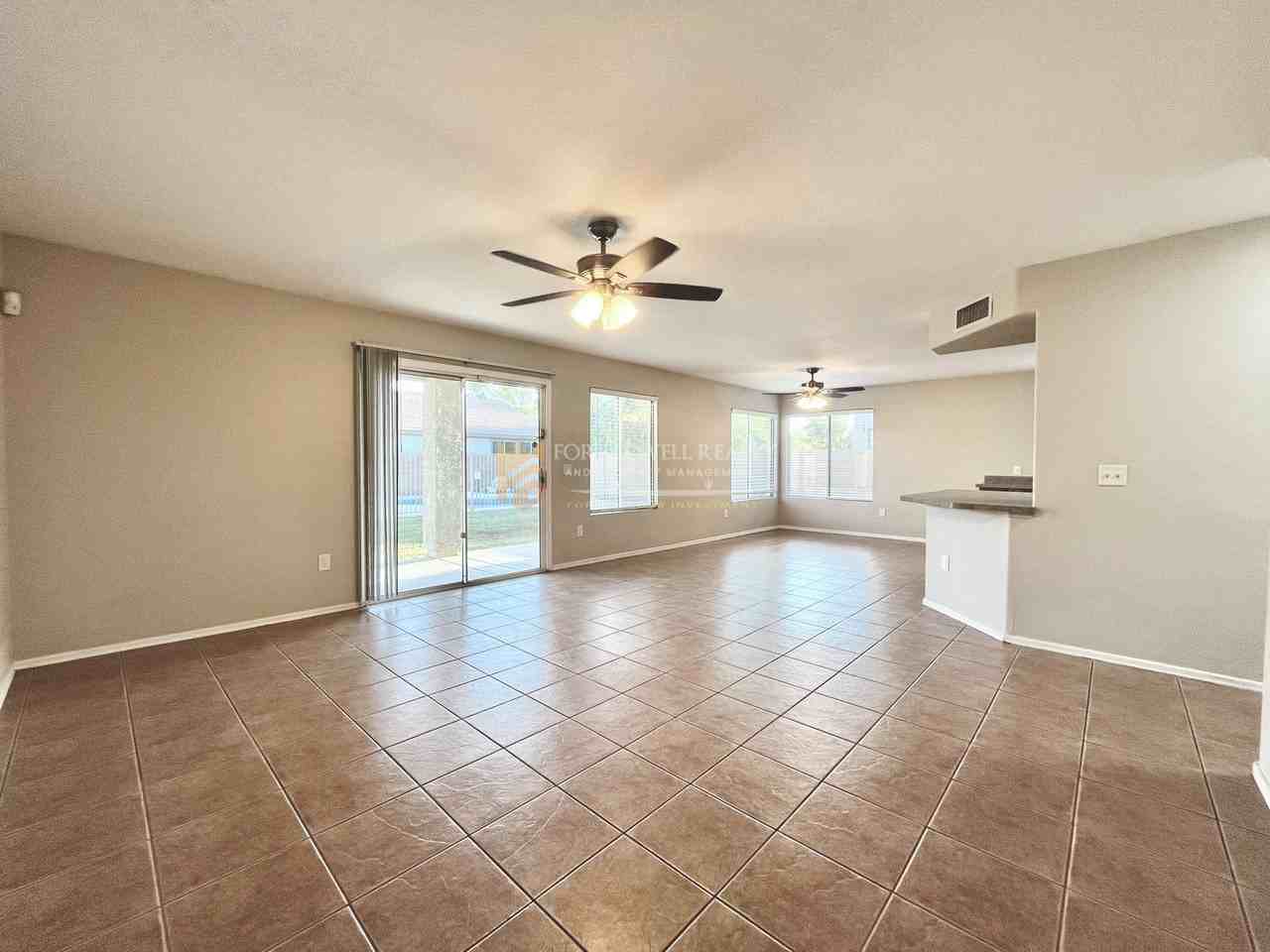 7253 W State Ave - Photo 7 of 39