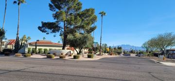 featured image of 14236 N Oakwood Ln