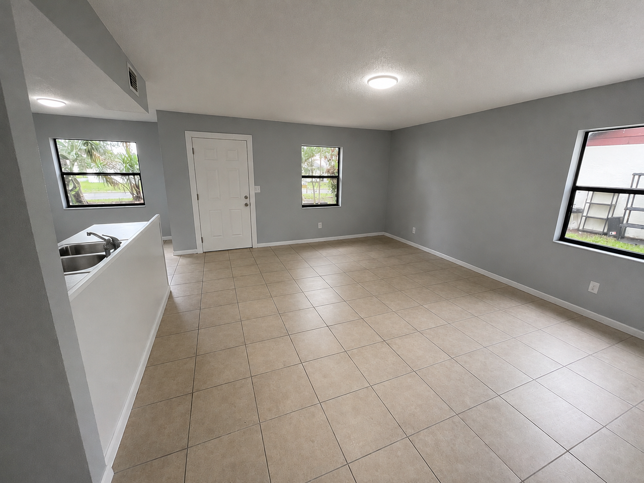 38214 7th Ave - Photo 3 of 13