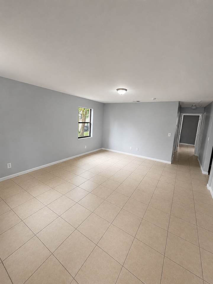 38214 7th Ave - Photo 4 of 13