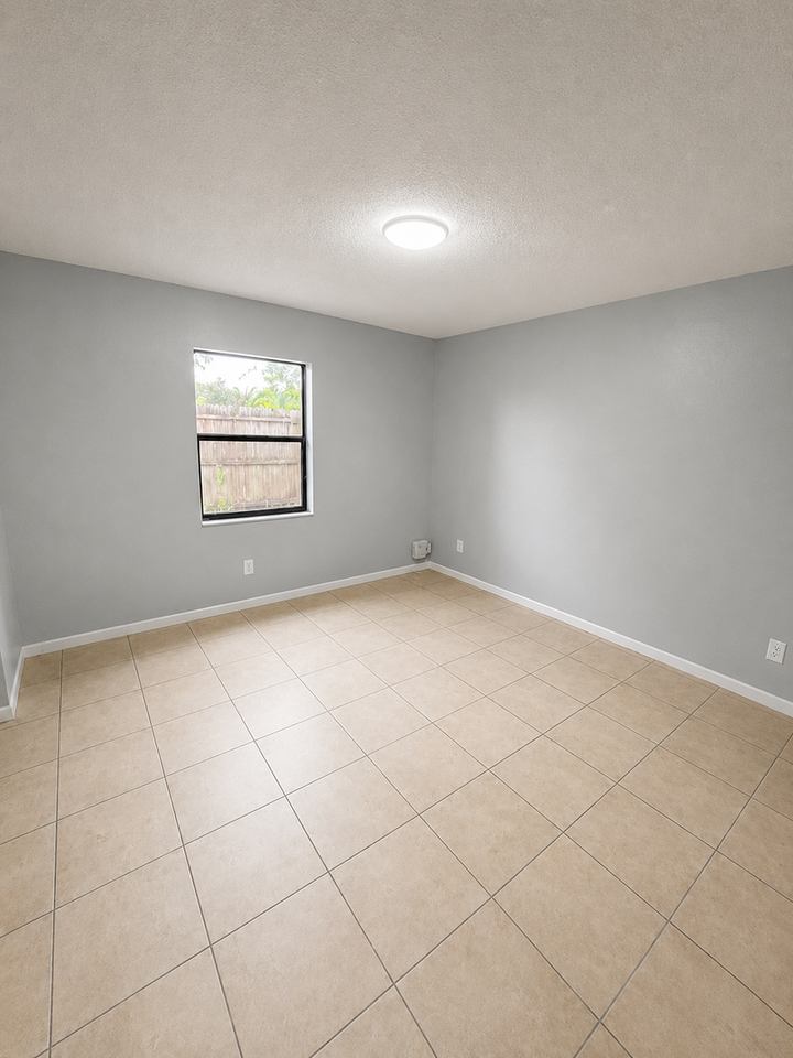 38214 7th Ave - Photo 7 of 13