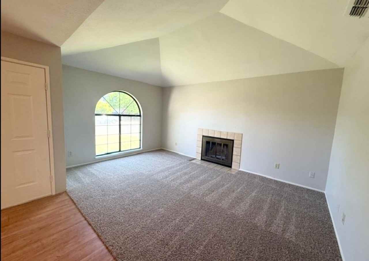 825 Cordwell Cir - Photo 3 of 16