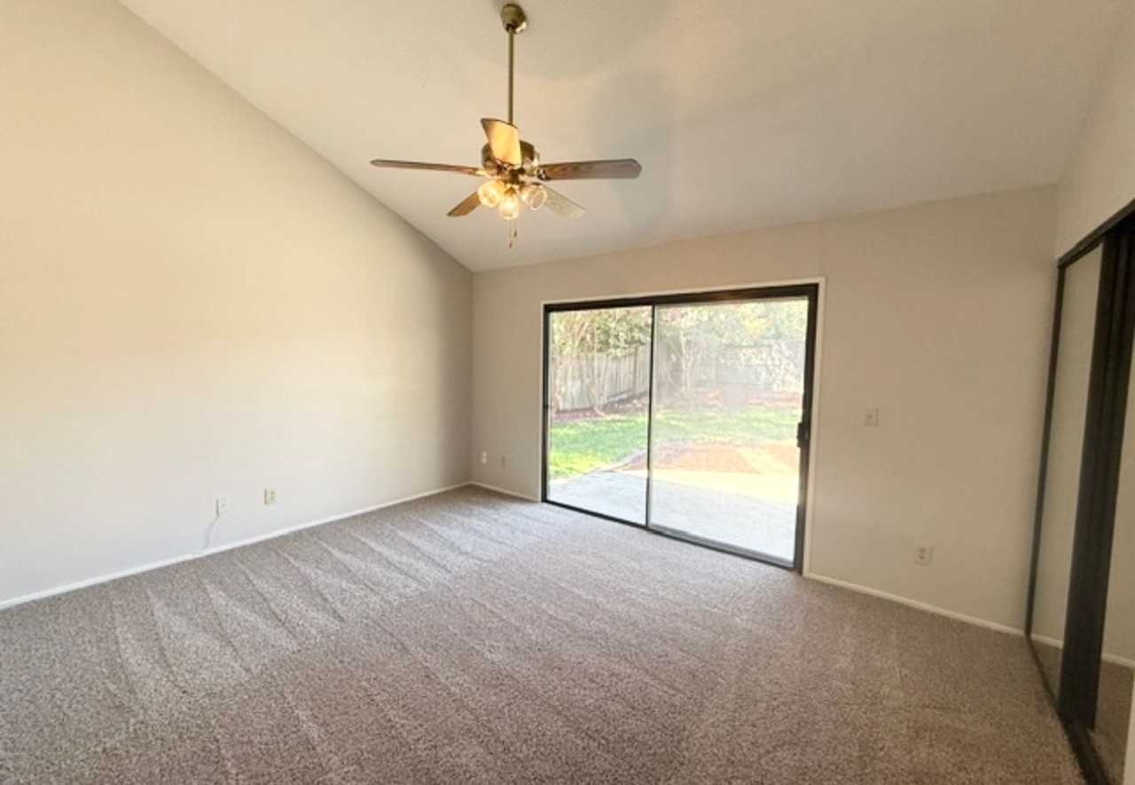 825 Cordwell Cir - Photo 6 of 16