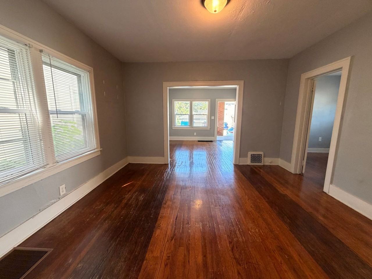 312 Lane Ave Sw - Photo 3 of 16