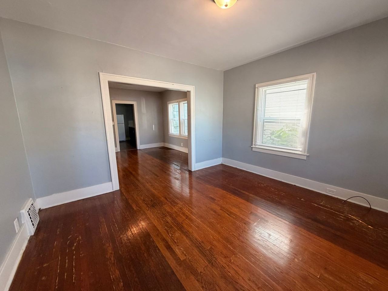 312 Lane Ave Sw - Photo 4 of 16