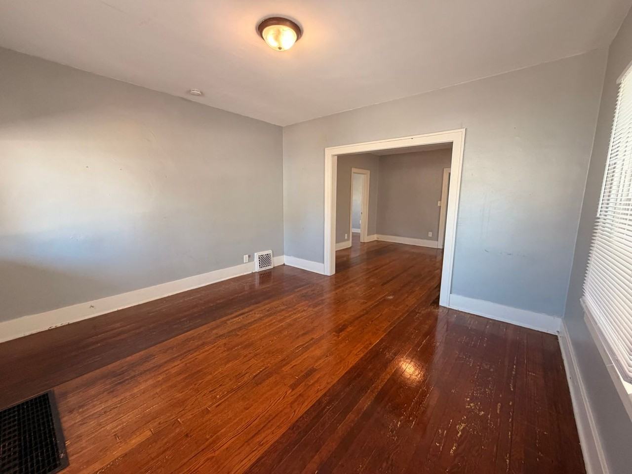 312 Lane Ave Sw - Photo 5 of 16