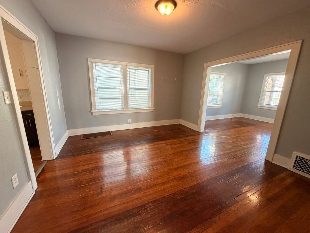 312 Lane Ave Sw - Photo 6 of 16