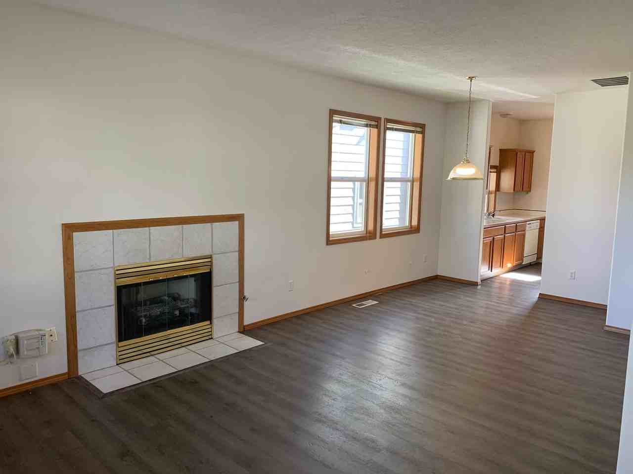 21958 Ne Chinook Way Apt A - Photo 3 of 14