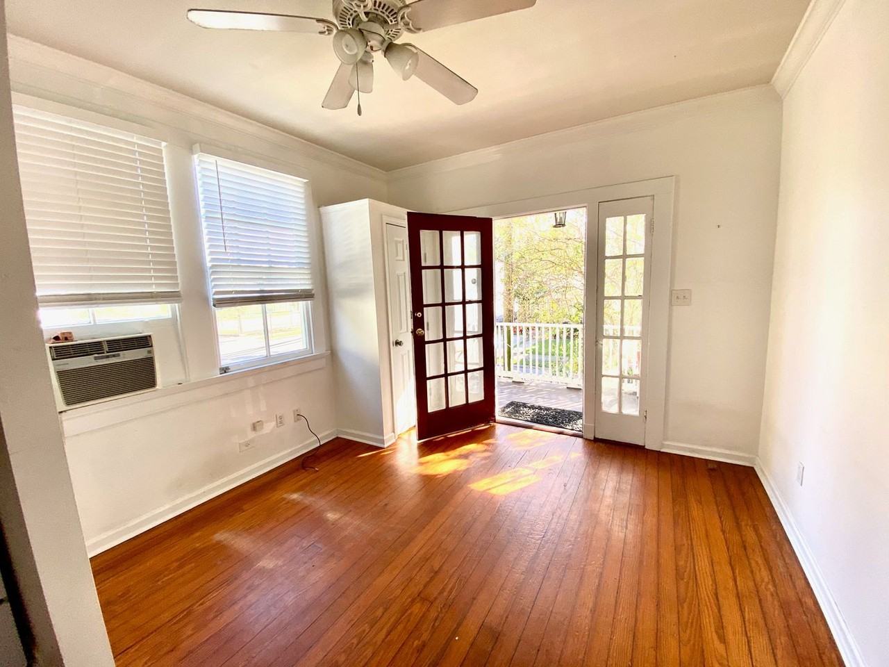 4909-4911 4909-4911 Laurel  - 4909 #A - Photo 3 of 8