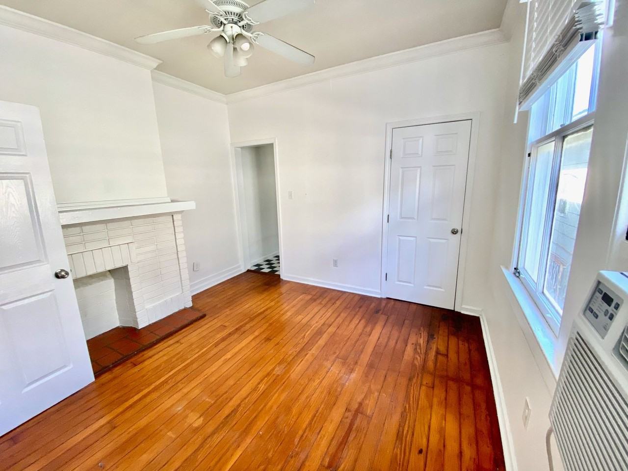 4909-4911 4909-4911 Laurel  - 4909 #A - Photo 5 of 8