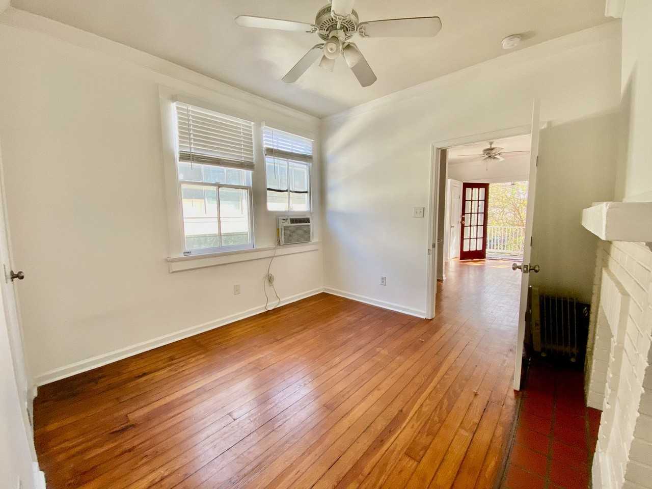 4909-4911 4909-4911 Laurel  - 4909 #A - Photo 6 of 8