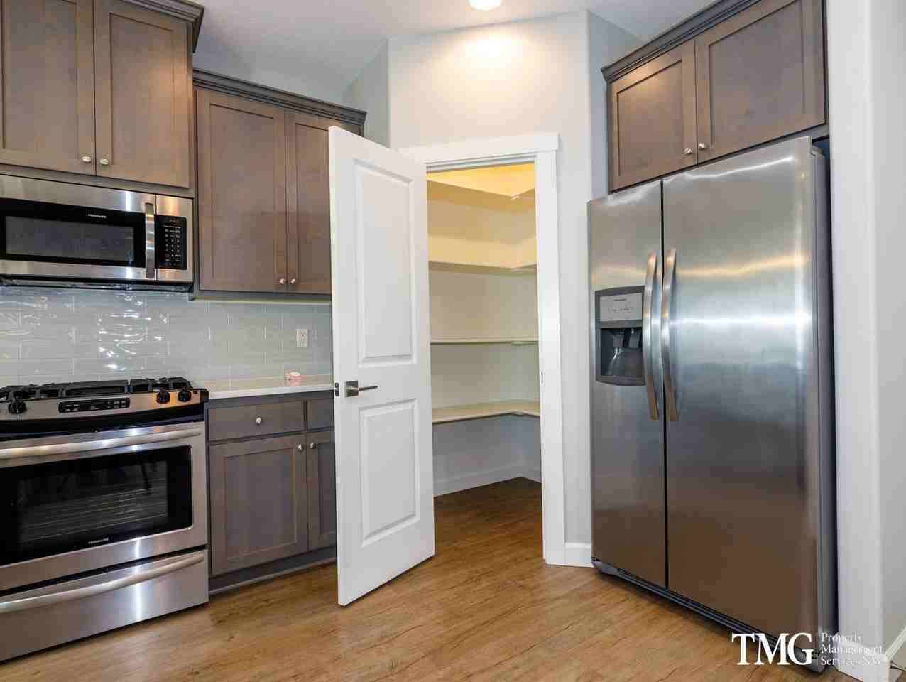 2708 Ne 131st Ave - Photo 3 of 11