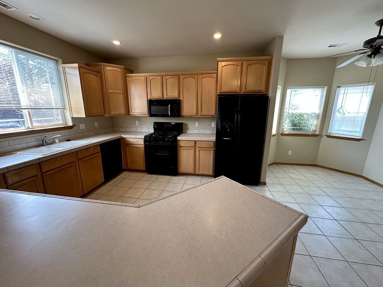 3506 Waterford St - Photo 7 of 26