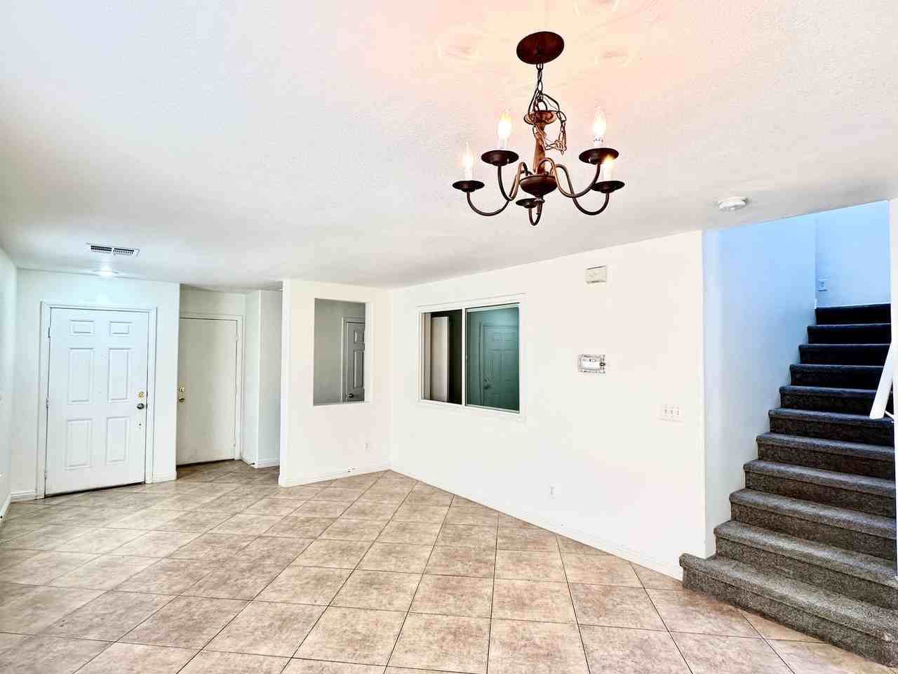 11588 Vesuvio Ct - Photo 3 of 25