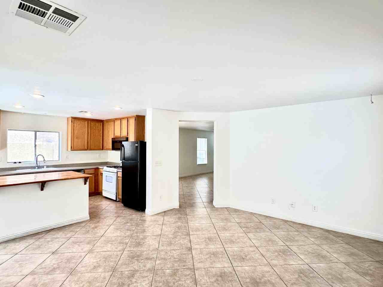 11588 Vesuvio Ct - Photo 4 of 25
