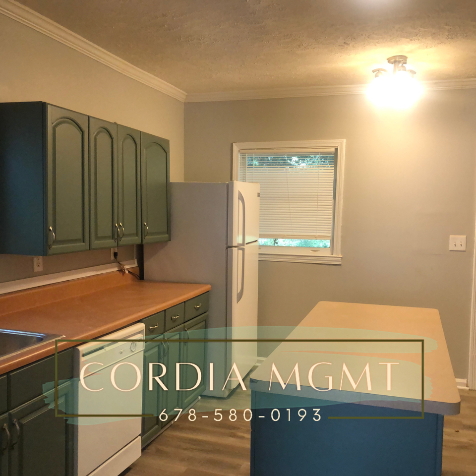 1742 Brewer Blvd Sw - Photo 4 of 13