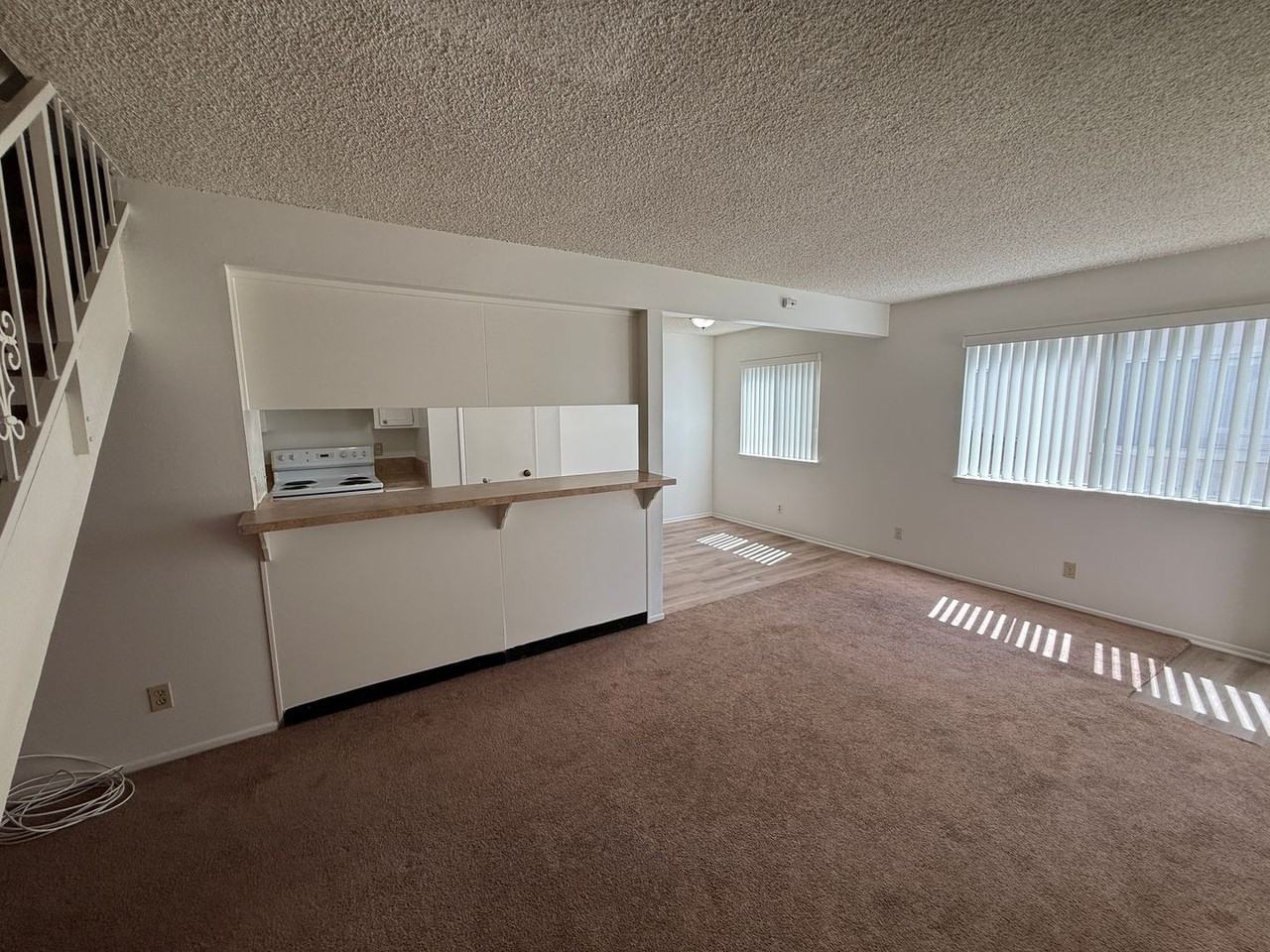 752 W Hemlock St - Photo 4 of 15