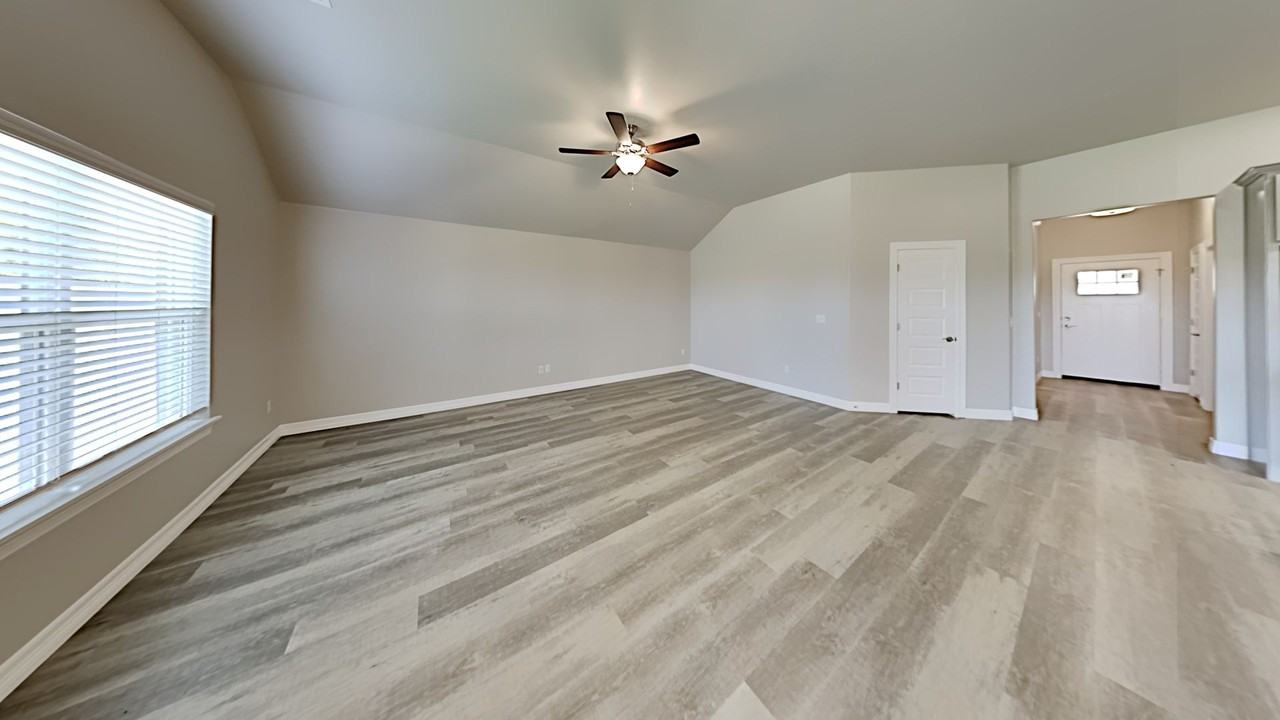 9412 Nw 86th St - Photo 4 of 20