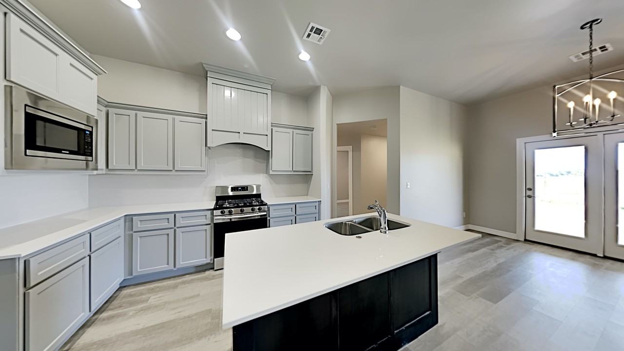 9412 Nw 86th St - Photo 7 of 20