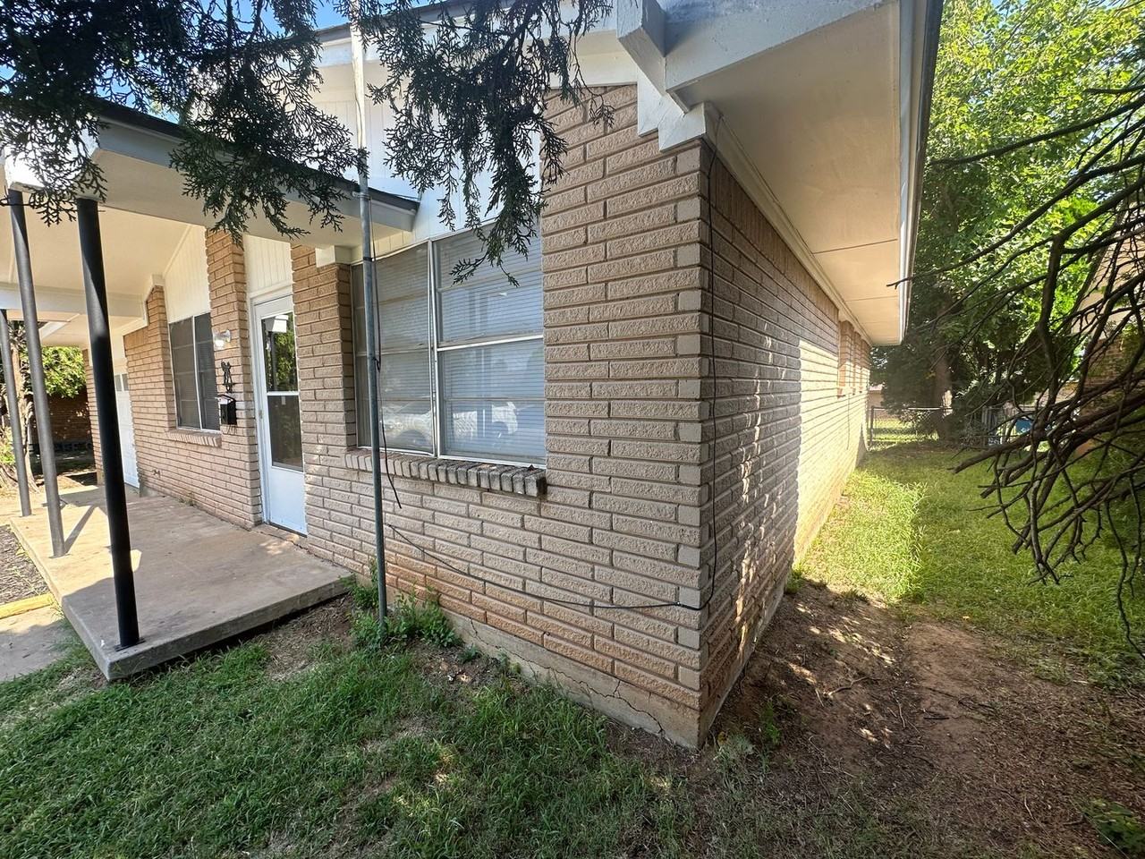 321 W Michael Dr - Photo 3 of 38