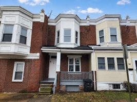 featured image of 834 E 17th St