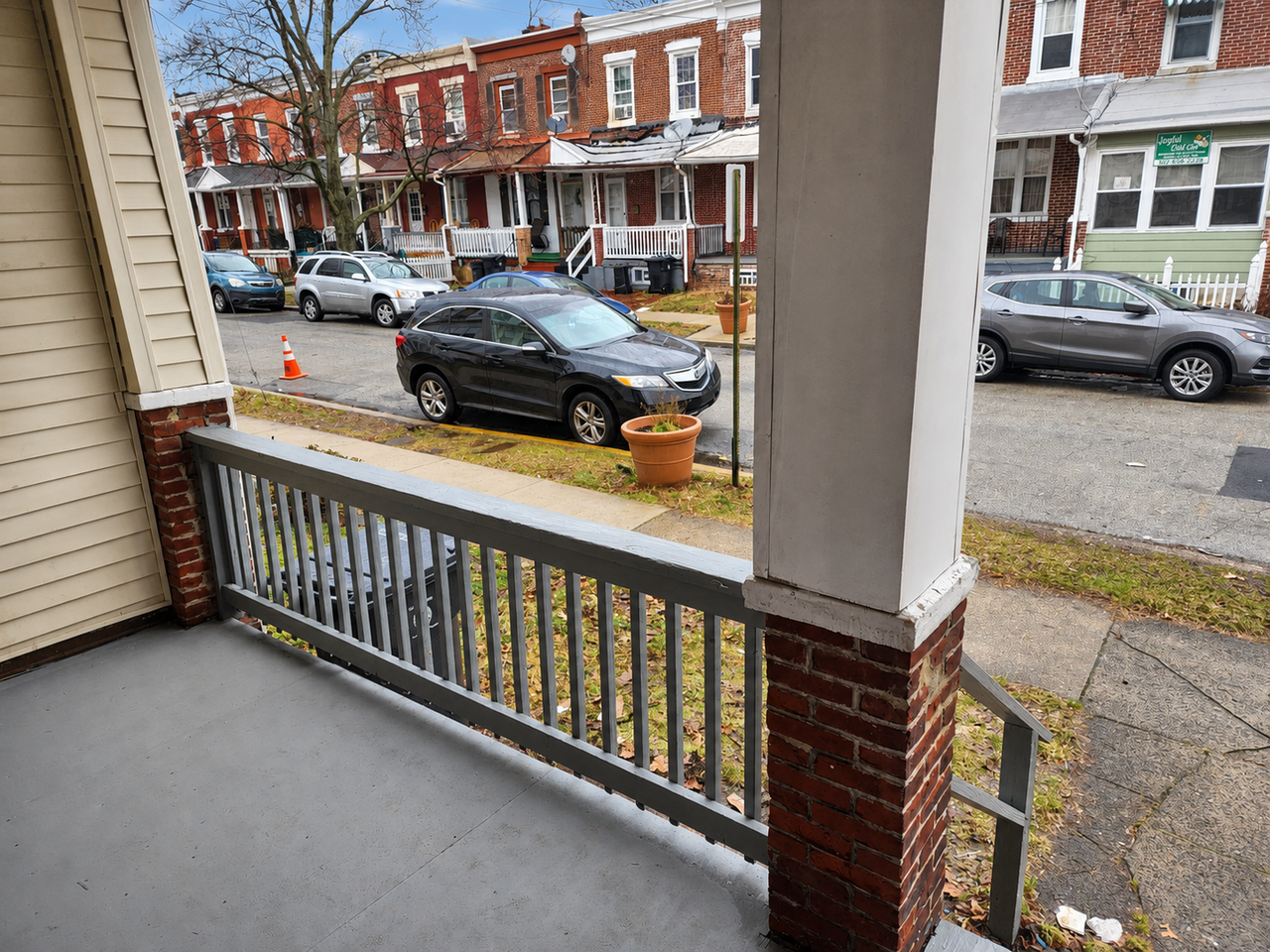 834 E 17th St - Photo 2 of 13