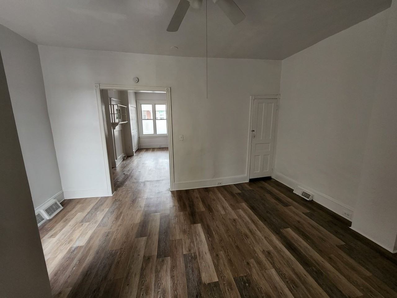 834 E 17th St - Photo 6 of 13