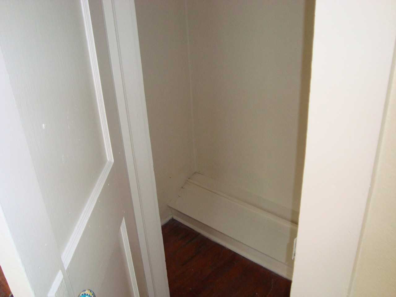 105 N Meridian St - Photo 5 of 8