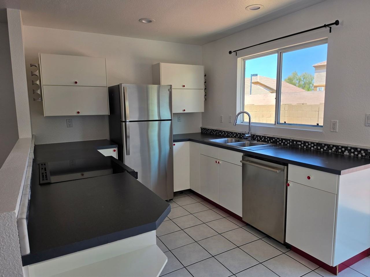 1506 E Palmdale Dr - Photo 5 of 31
