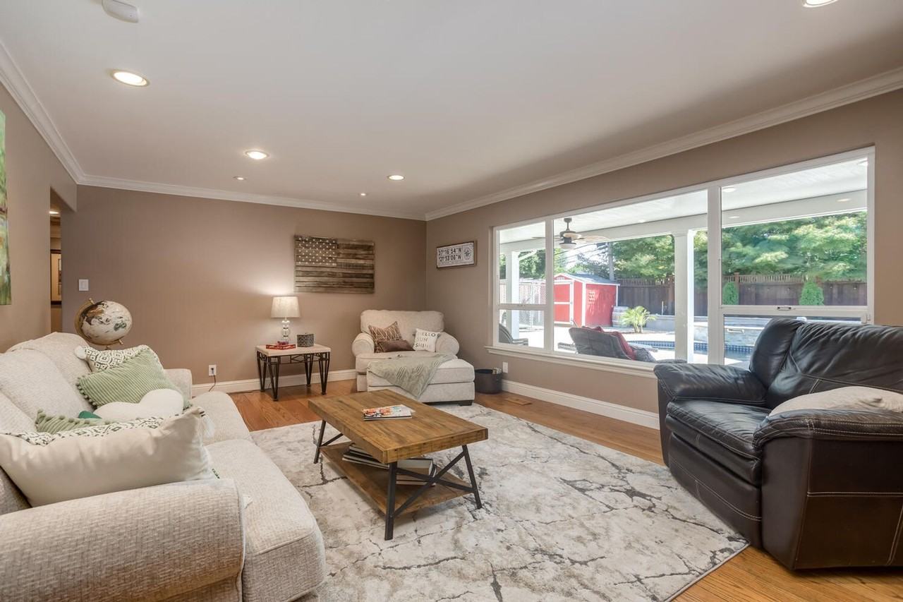 1176 Koch Ln - Photo 6 of 23