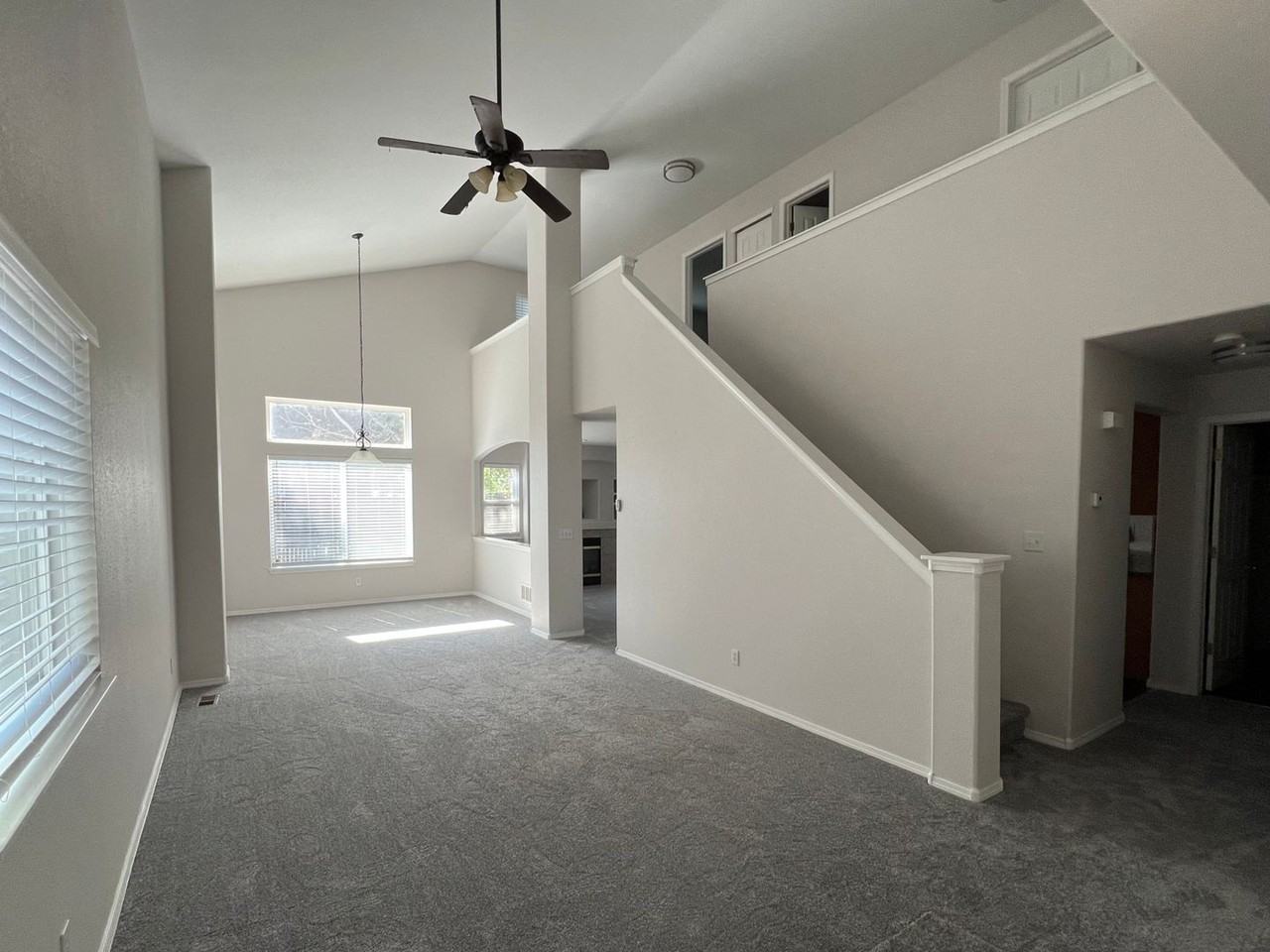 10441 Devonshire St - Photo 4 of 20