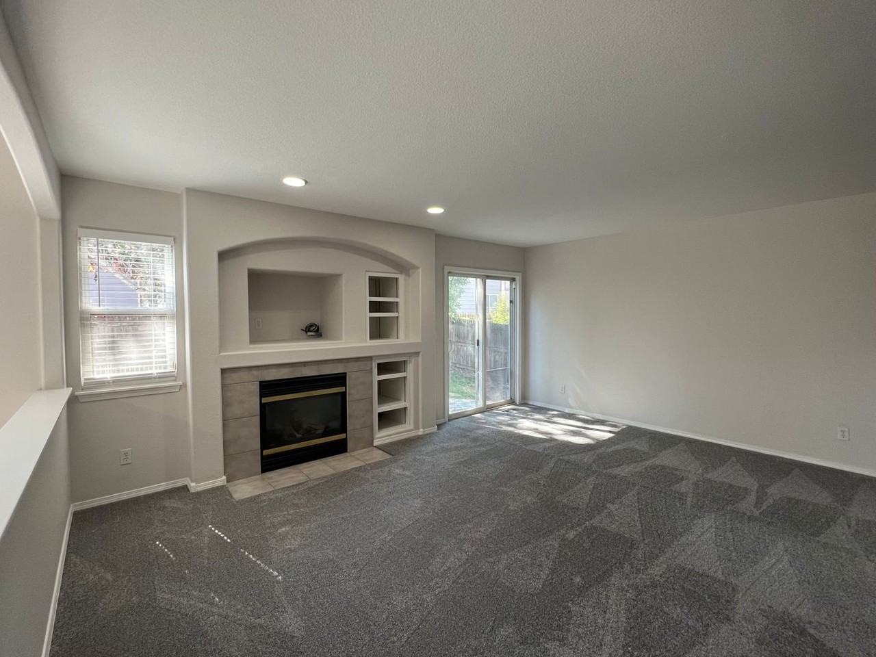 10441 Devonshire St - Photo 6 of 20
