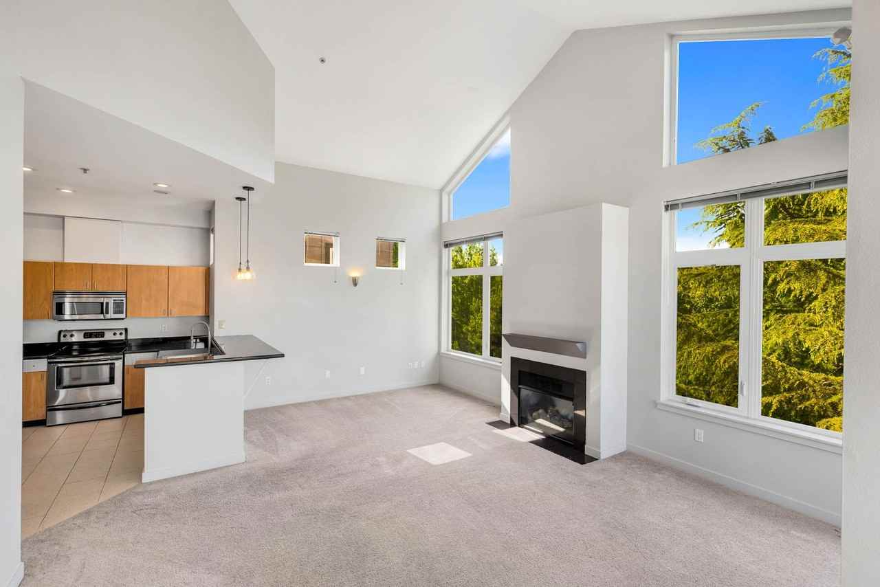 521 7th Ave - Photo 6 of 17