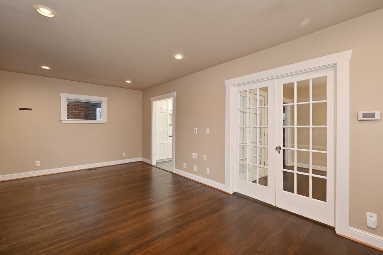 758 N 66th St - Photo 6 of 44