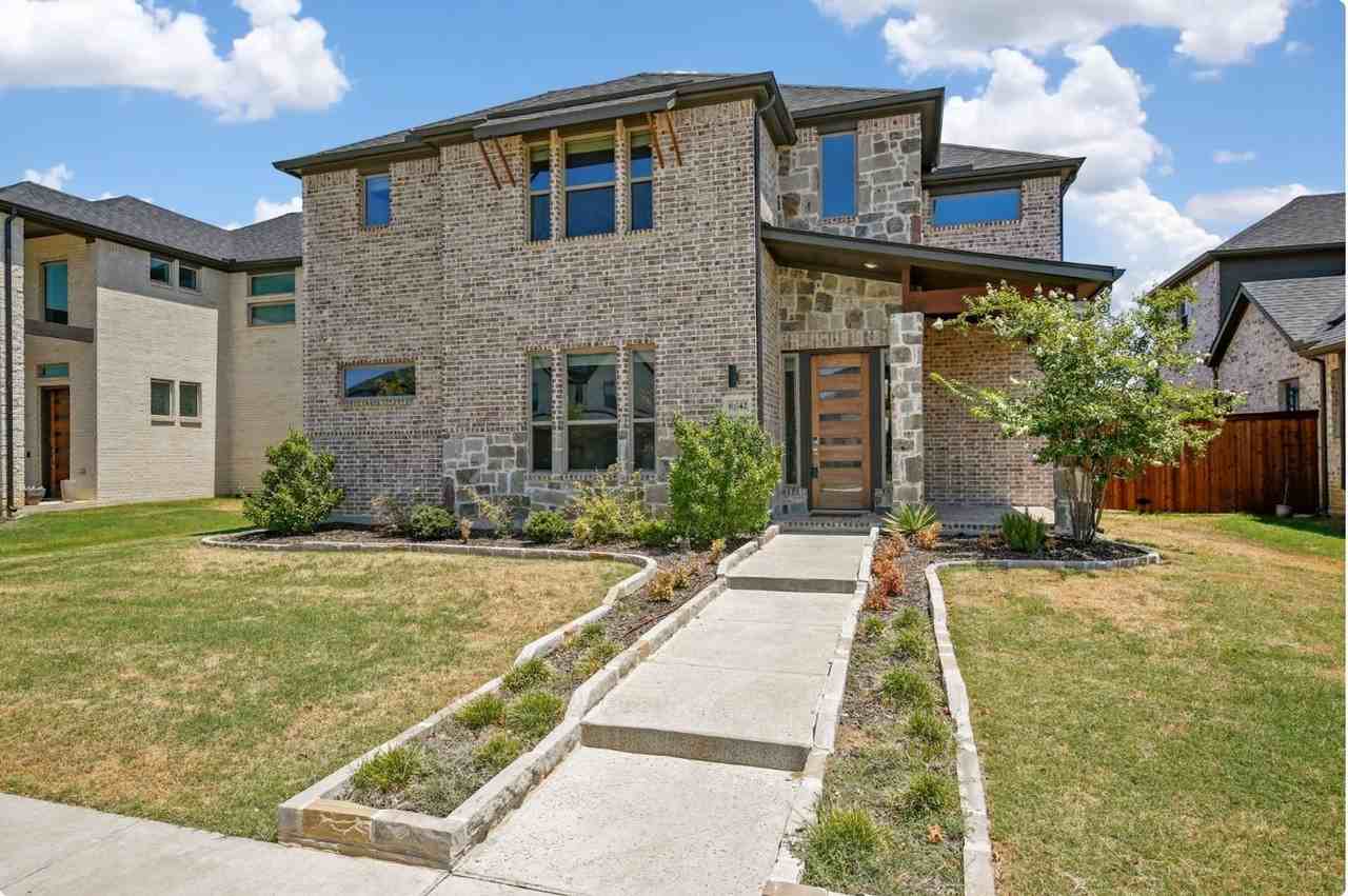 6842 Gavin Dr - Photo 2 of 40