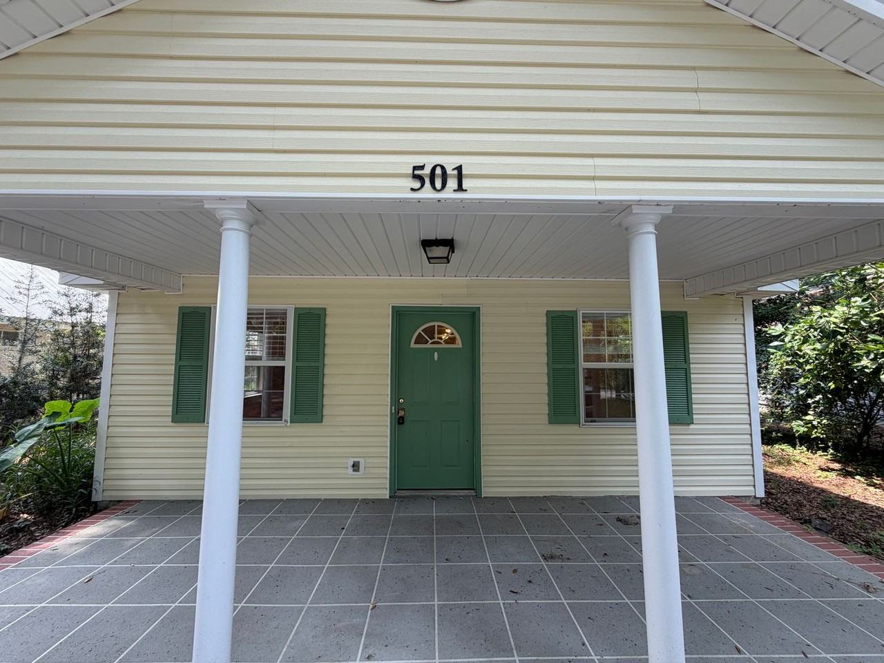 501 Pine St - Photo 2 of 24