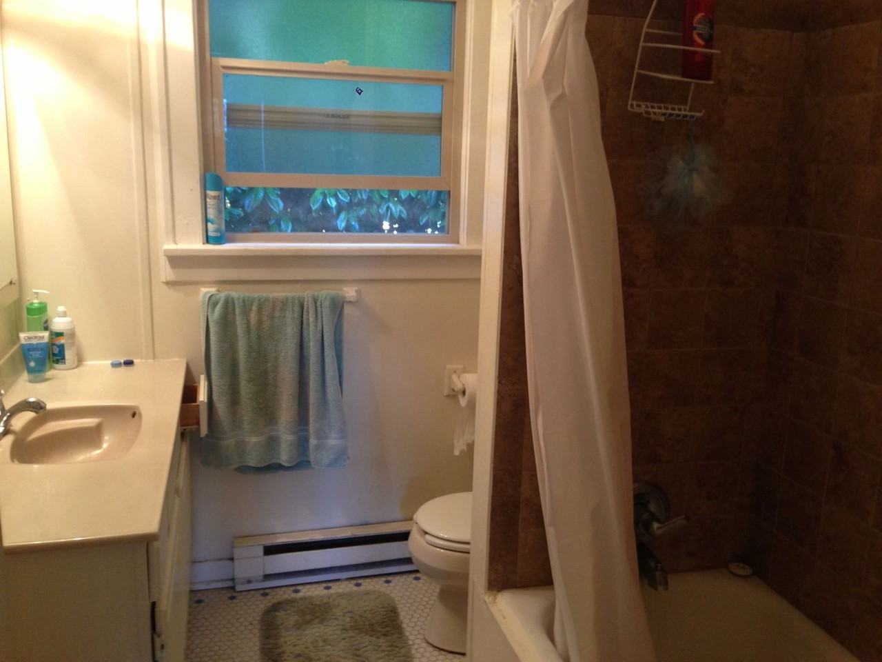 6247 35th Ave Ne - Photo 5 of 9